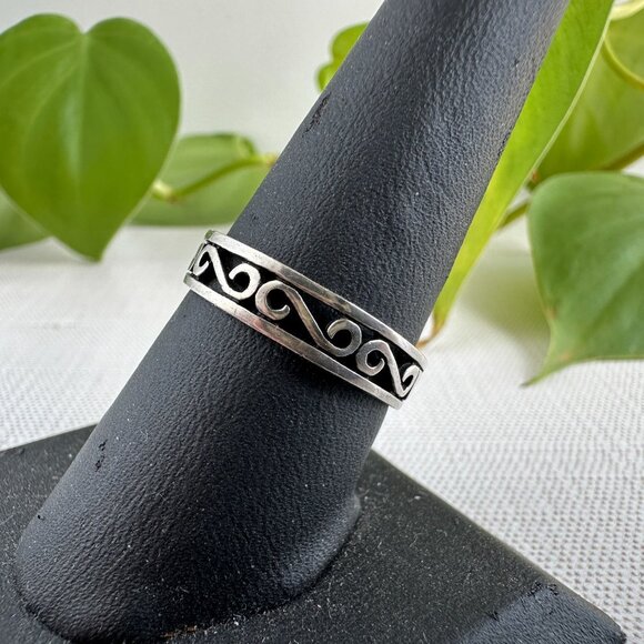 Sterling Silver Adjustable Band Ring With Swirl Design Size 11 - Picture 3 of 7